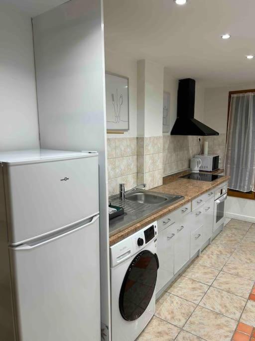 Duplex Minimaliste - 30 Min De Paris Lägenhet Saint-Ouen-l'Aumone Exteriör bild