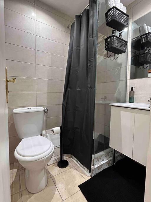 Duplex Minimaliste - 30 Min De Paris Lägenhet Saint-Ouen-l'Aumone Exteriör bild